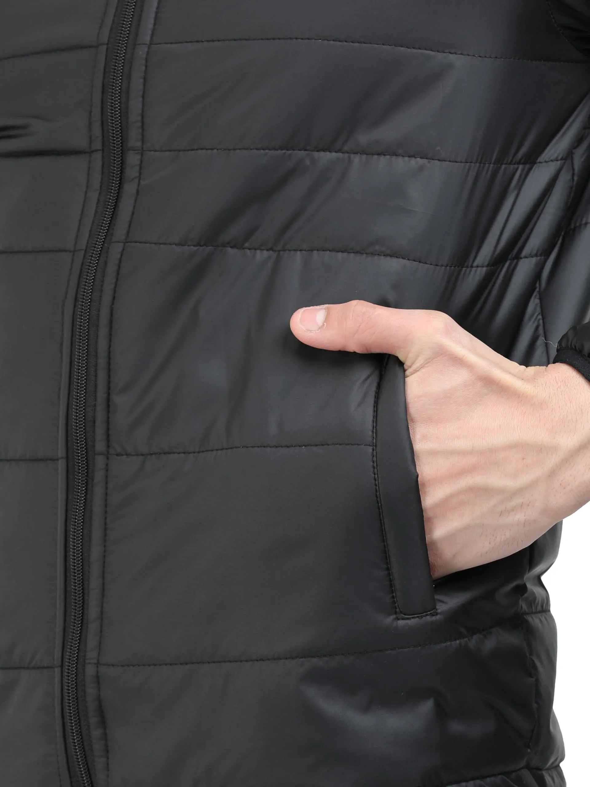 Scott International Men 's Quilted Puffer Jacket - Lightweight, Water Repellant, Elastic Cuffs, Zipped Pockets, Casual Winter Jacket - Stylish Outerwear for Men (SS23_TWRAP-JKT-BL_Large, Black, L)